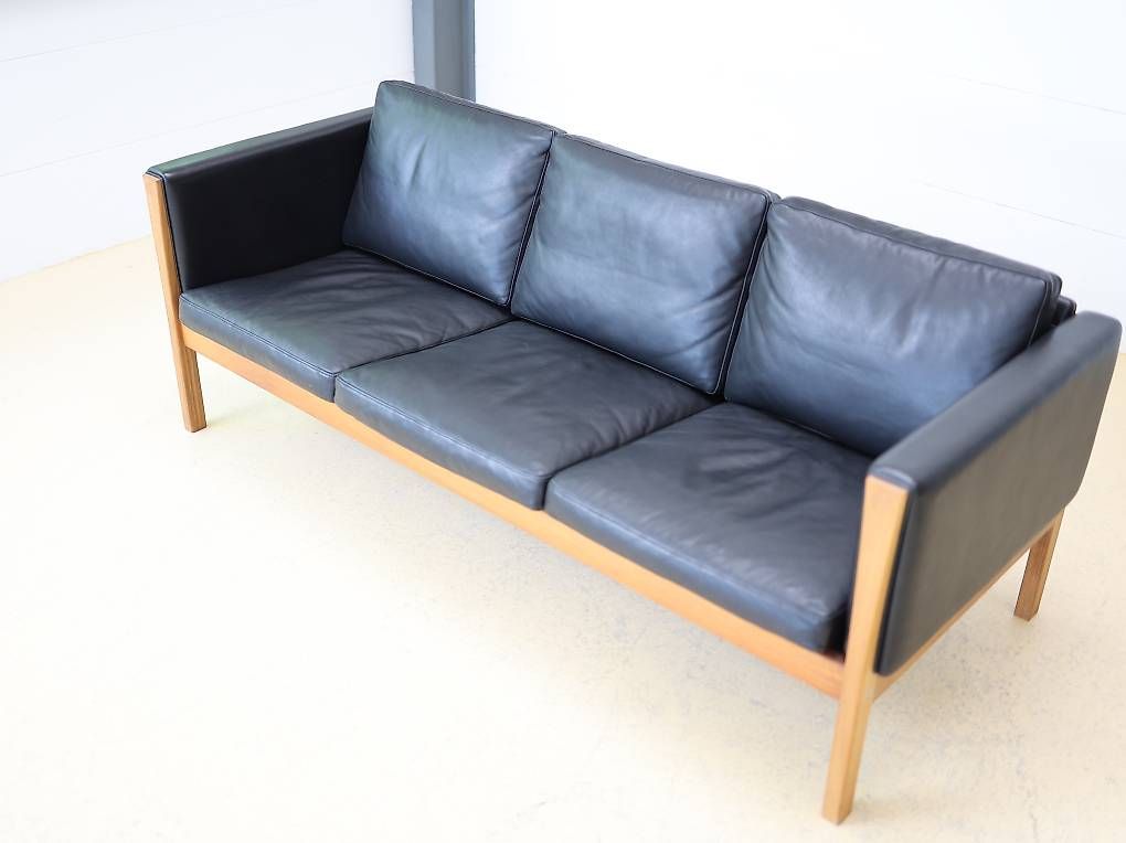 Hans J. Wegner Divani: Hans J. Wegner CH163 Sofa von Carl Hansen | Eiche & Leder – Usato da Meinisberg venduto da atelier_TILIJA 1