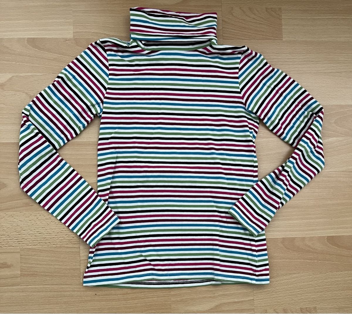 Lotti & Set di vestiti: Rollkragenpullover & Samthose Gr. 134-140 – Usato da Hünenberg See venduto da spartakus02 1