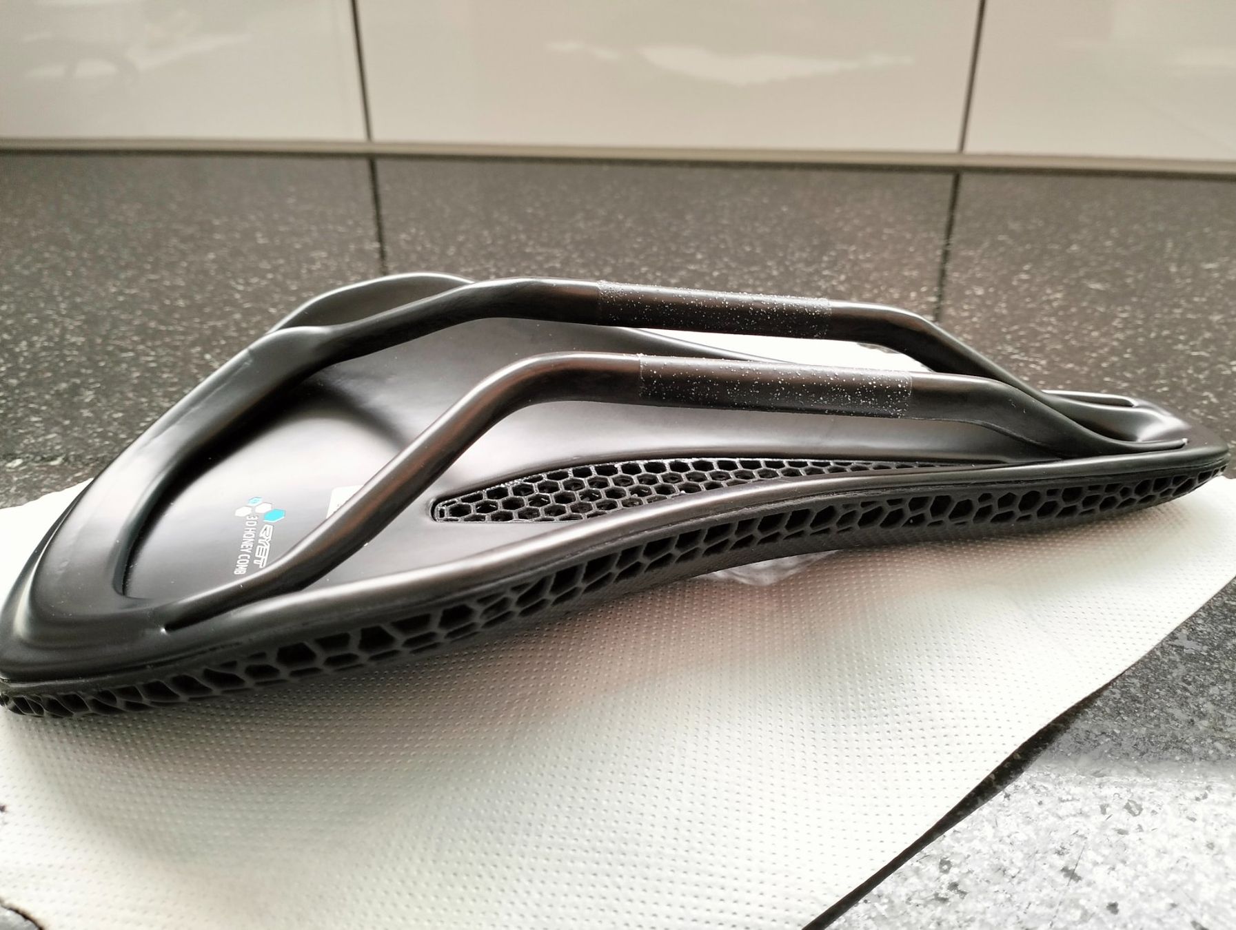 Ersatzteile: RYET 3D Carbon Sattel – Neu (gemäss Beschreibung) aus Uster von KarlZH 7