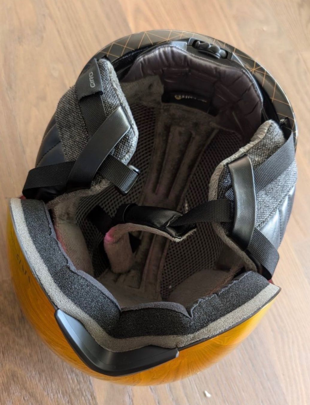 Giro Casques: Giro Essence MIPS Damenskihelm – D'occasion à Männedorf par javi020 2