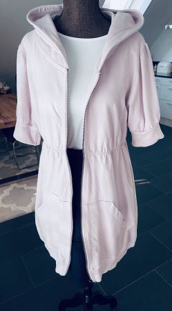 Sportmantel / Jacke mit Kapuze