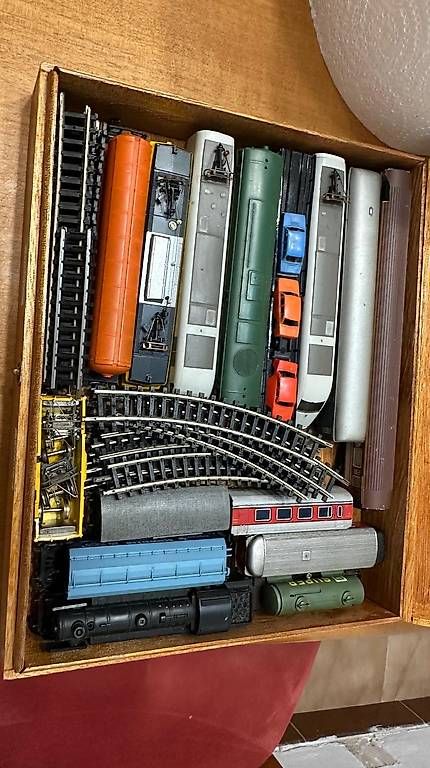 Modellini di ferrovie: ensemble de train miniatures de marque  – Usato da Lausanne venduto da beatriz_g 1