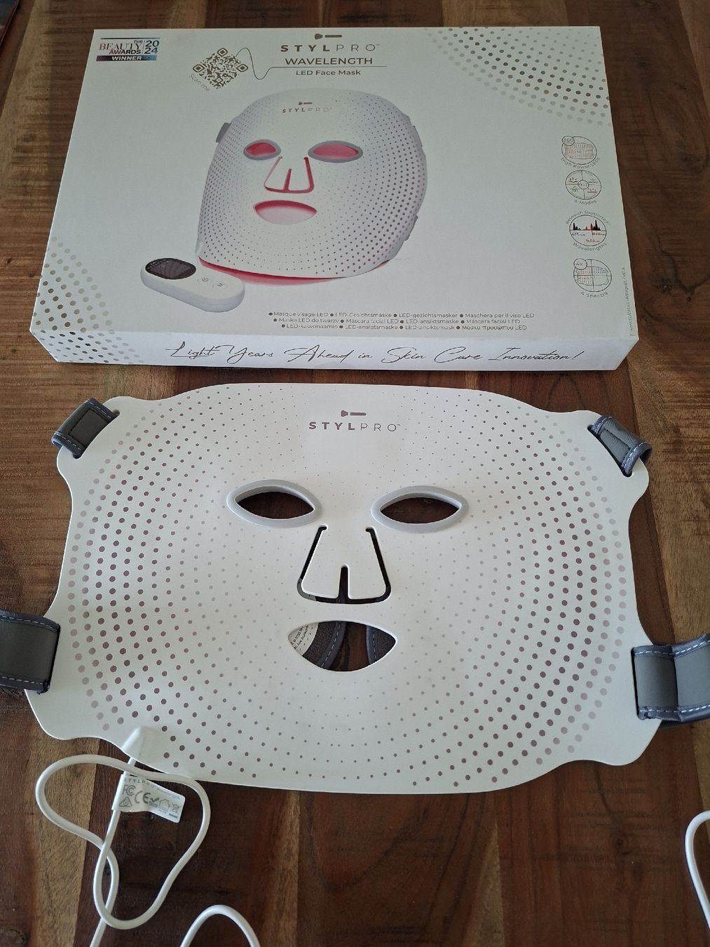 Protezione per viso e udito: Led Gesichtsmaske – Usato da Vordemwald venduto da Aurora2019 1