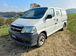 Toyota Hiace Van D-4D 2.5 LWB 4WD - Camper