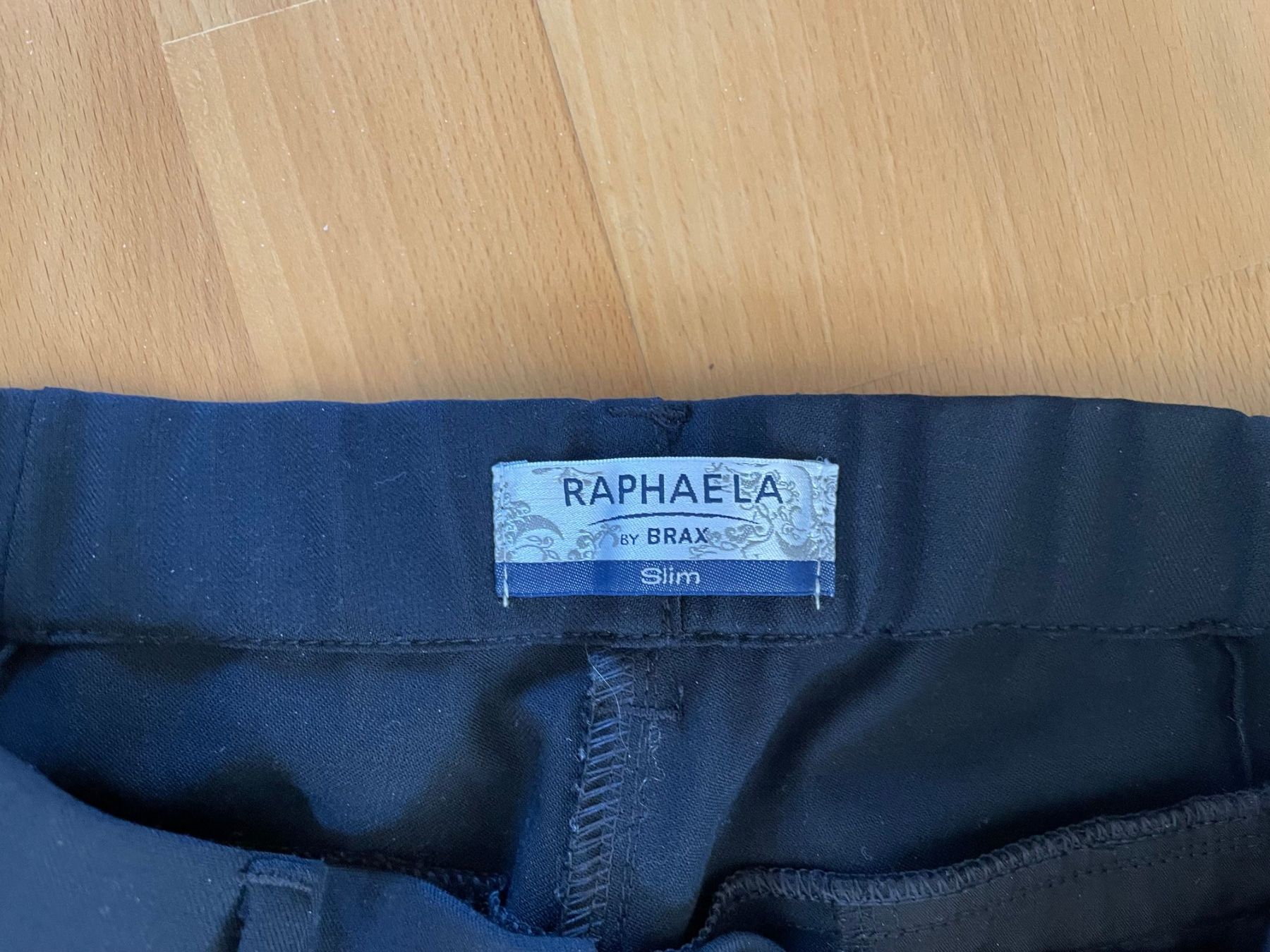 Brax Pantaloni: Hose navy Brax – Usato da Zürich venduto da MsARobinson 1