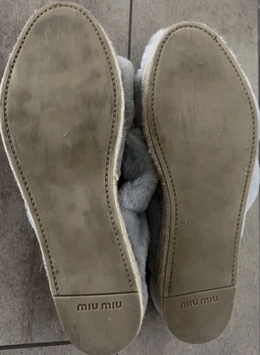 Miu Miu Scarpe da donna: Miu Miu  fur mule  – Usato da Lausanne venduto da Loyal_8 9