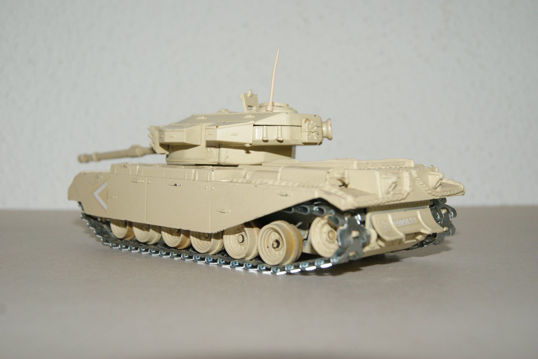 Polistil Modellbausätze & Standmodelle: Polistil Centurion Mk 5 Panzermodell 1:50 – Gebraucht aus Zürich von Widi1 8