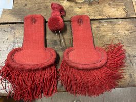 Schweiz. Militär Epauletten / Pompon Artillerie um 1860