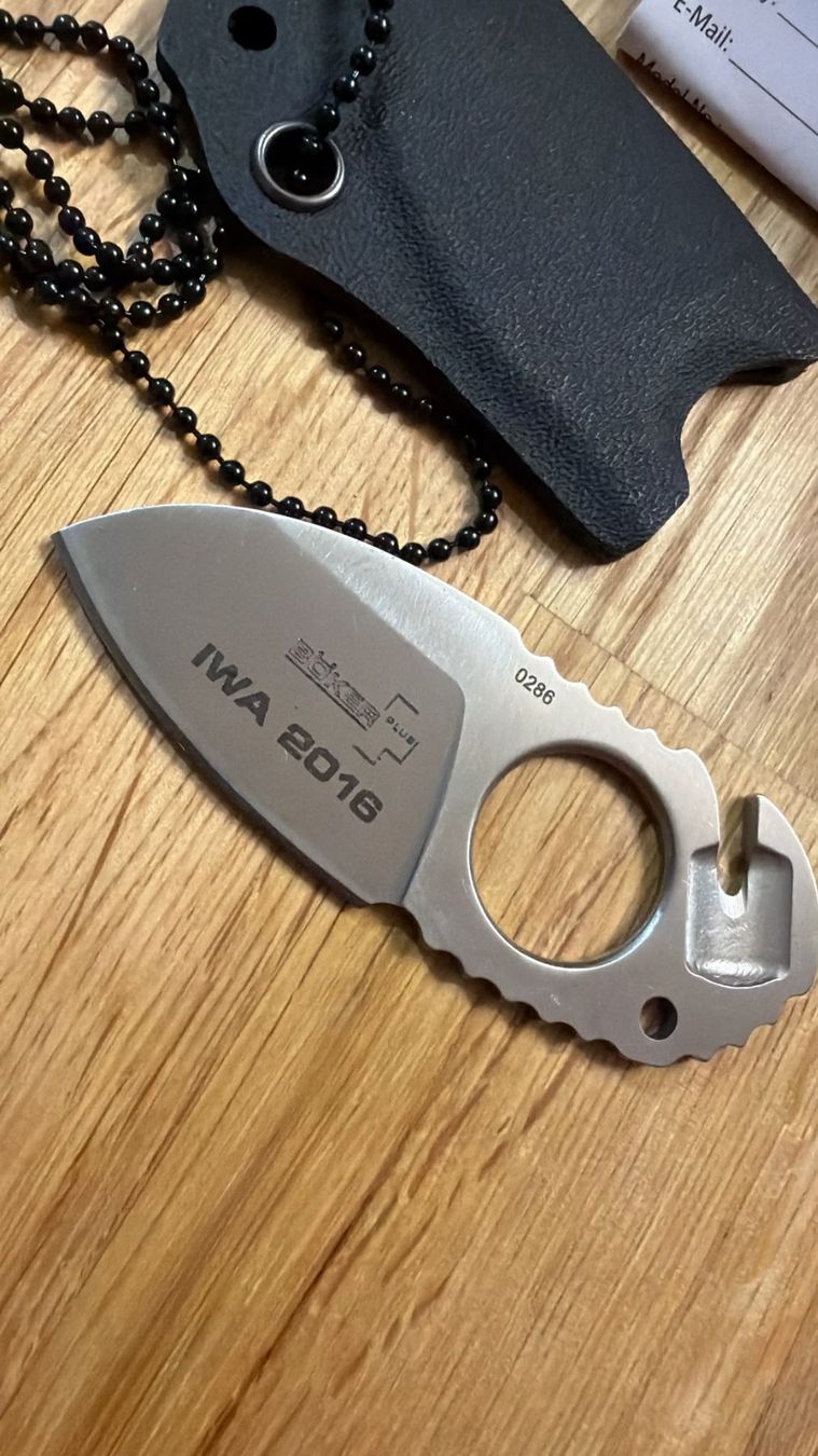 Accessori: BÖKER PLUS IWA 2016 MESSER – Nuovo e nell'imballaggio originale da Zürich venduto da Frei-Occasionen