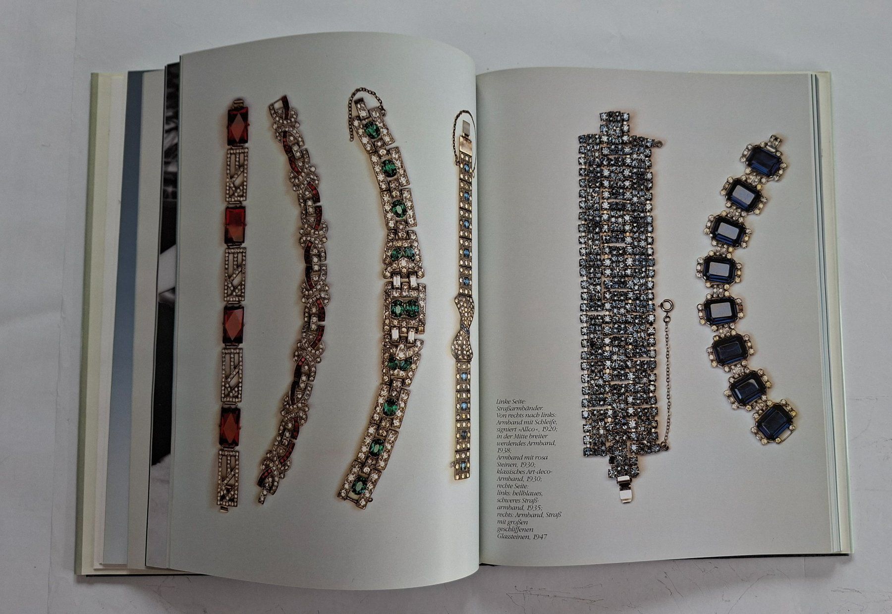Bücher: Strass Modeschmuck Buch, Gabriele Greindl, mit Schuber – Gebraucht aus Opfikon von Diversamente 5