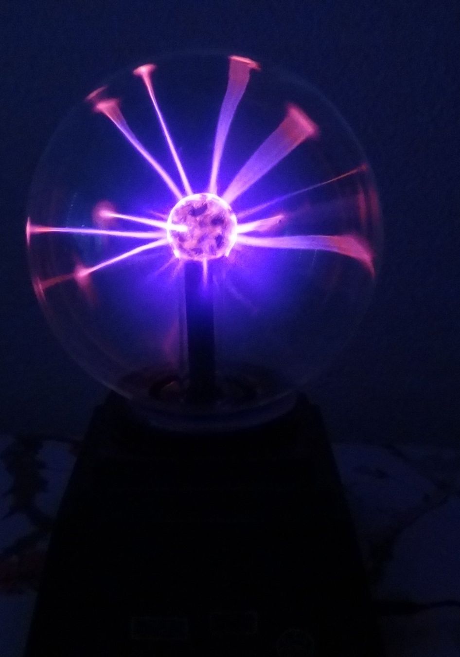Lampen: Plasmalampe Violett – Gebraucht aus Fahrwangen von floret2