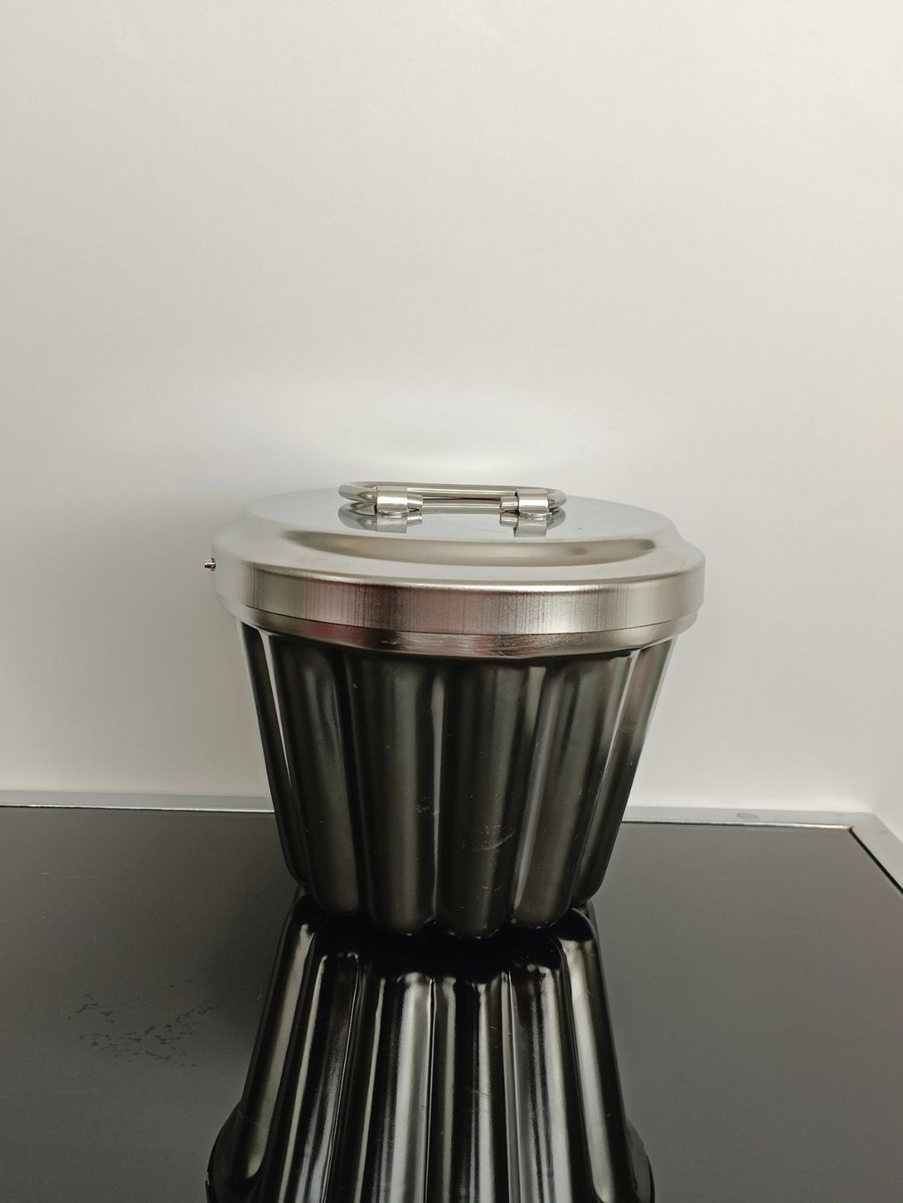 Backformen: Gugelhupf- oder Puddingform mit Deckel, in ausgezeichnetem Z – Gebraucht aus Birr von sen_sy55 5