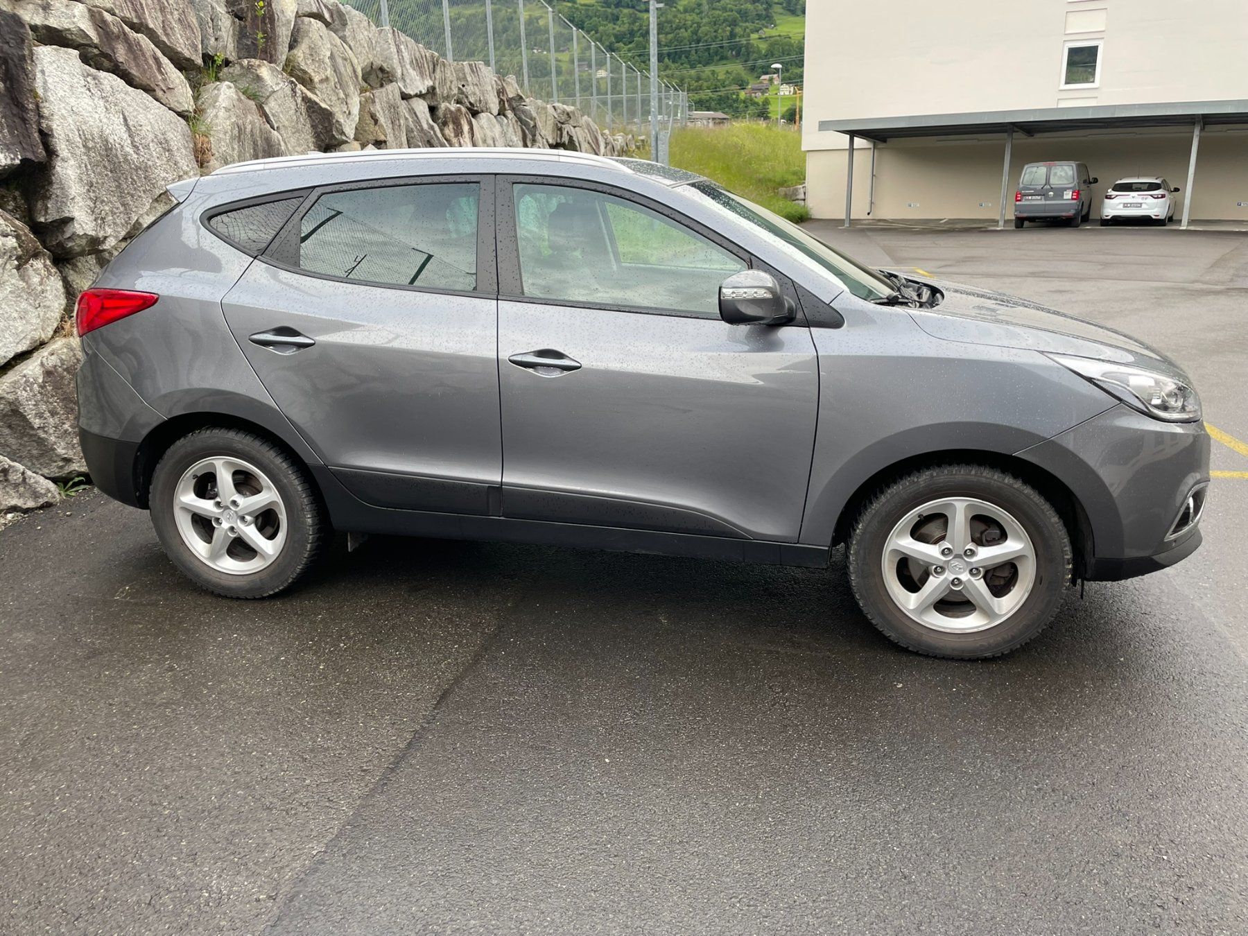 Hyundai Automobili: HYUNDAI NUR CHF 9'990.-- – Usato da Altdorf UR venduto da Gisleruri 1