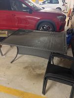 Rattan-Tisch mit Glasplatte, Bank und 2 Stühlen – Schwarz