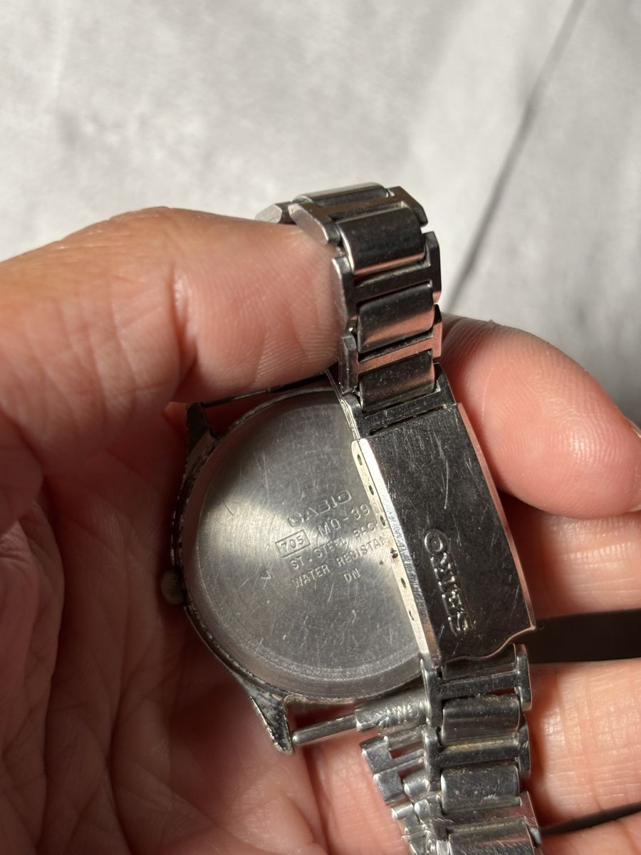 Casio Orologi: Vintage Casio watch – Difettoso da Confignon venduto da Second_Hand_Ch 8