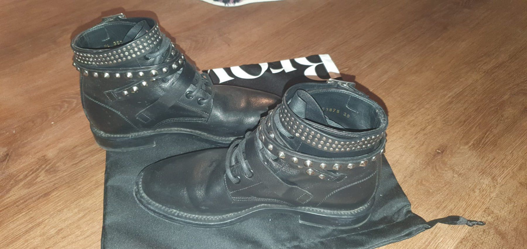 Saint Laurent Damenschuhe: Bottes Saint Laurent - IT 38 – Gebraucht aus St-Sulpice VD von juhdu 2