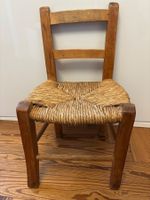 Vintage Kinderstuhl / Pflanzenständer Holz / Strohsitz