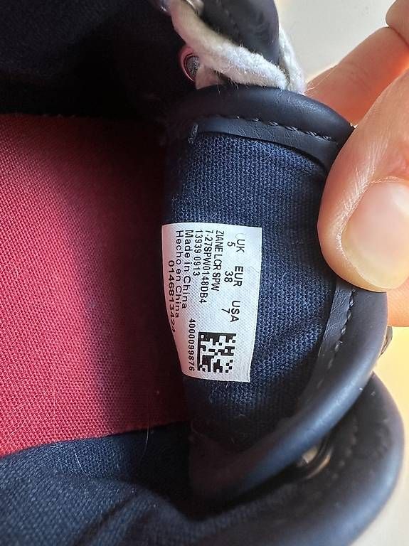 Lacoste Scarpe da donna: Lacoste Sneaker – Usato da Zürich venduto da PetraBallon 3