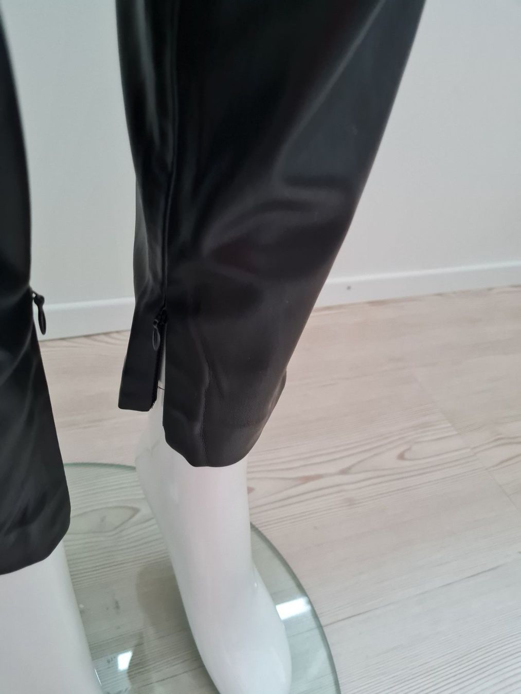 Mango Pantaloni: Hose Leder Optik  Mango NEU – Nuovo (secondo la descrizione) da Schaffhausen venduto da Catboot01 5
