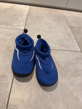 NEU Wasserschuhe Kinder