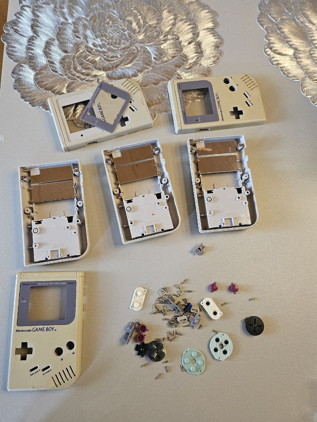 Nintendo Console: 3x Gameboy Ersatzteile und Cases  – Difettoso da St. Gallen venduto da Cocos_Ricardo 5
