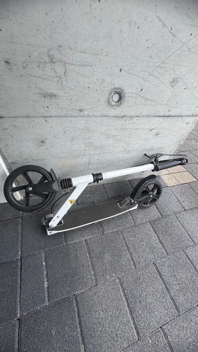 Scooter: Scooter / Klapproller white – Usato da Niederbüren venduto da Debby09 2
