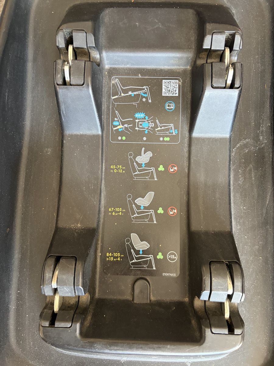 Maxi-Cosi Sièges auto: Maxi Cosi -Isofixstation – D'occasion à Heimberg par Blackwitch 1