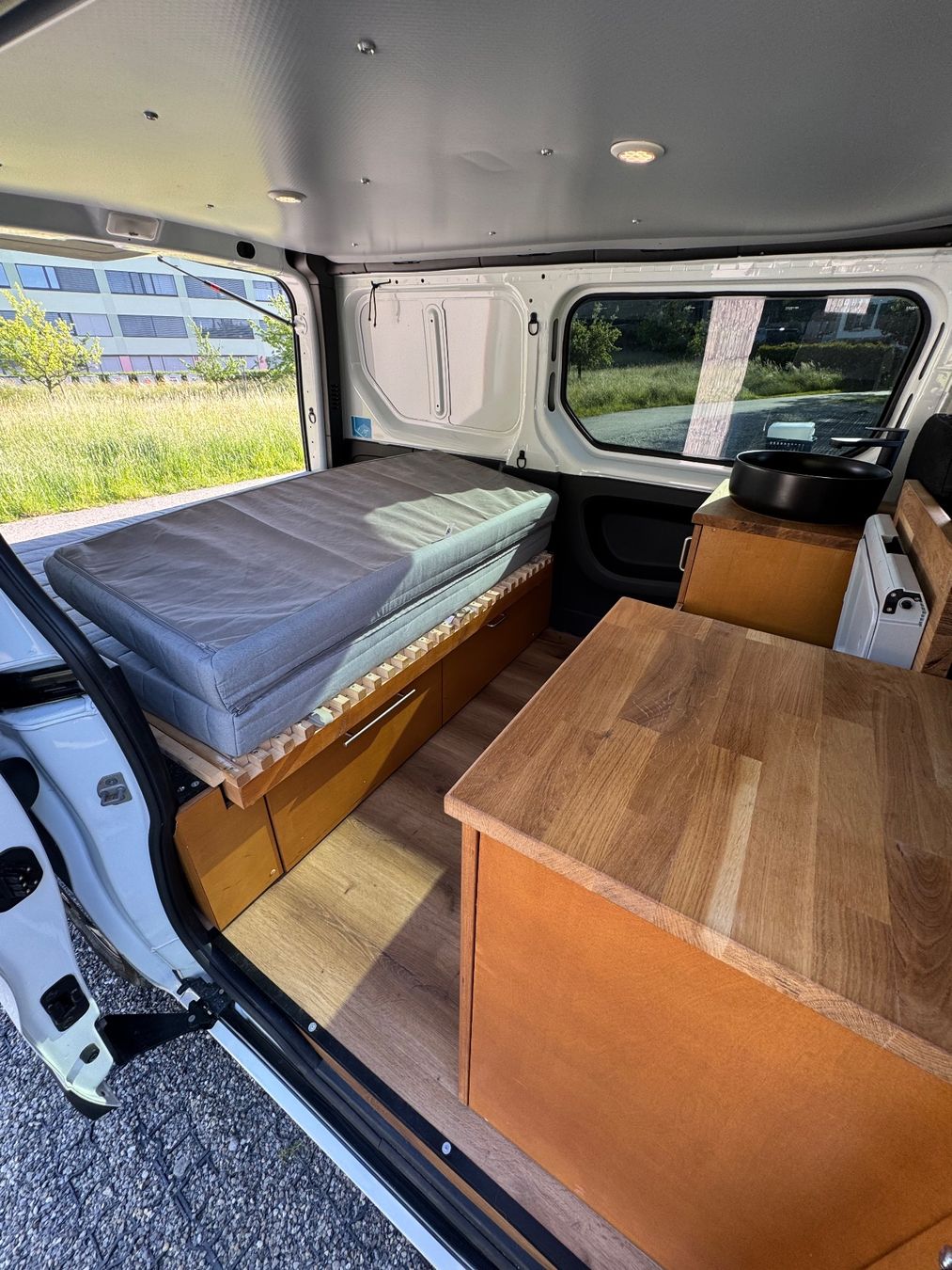 Opel Veicoli da campeggio: Opel Vivaro Autark ab Service – Usato da Mühlethurnen venduto da liv_9ft5 3