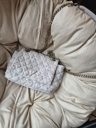 Guess Handtasche, weiss mit Pailletten, neuwertig!
