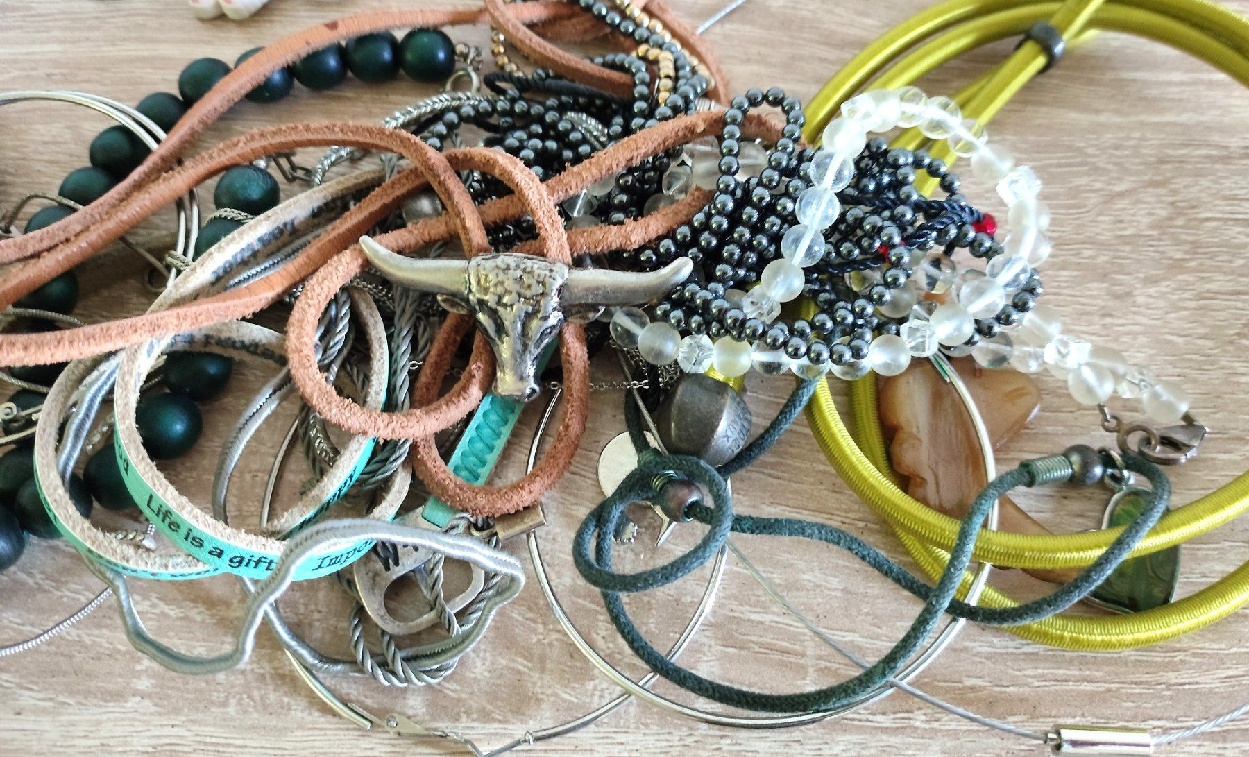 Sonstiger Schmuck: Lot porte-cles, bijoux differentes – Gebraucht aus Grandson von proekt 3