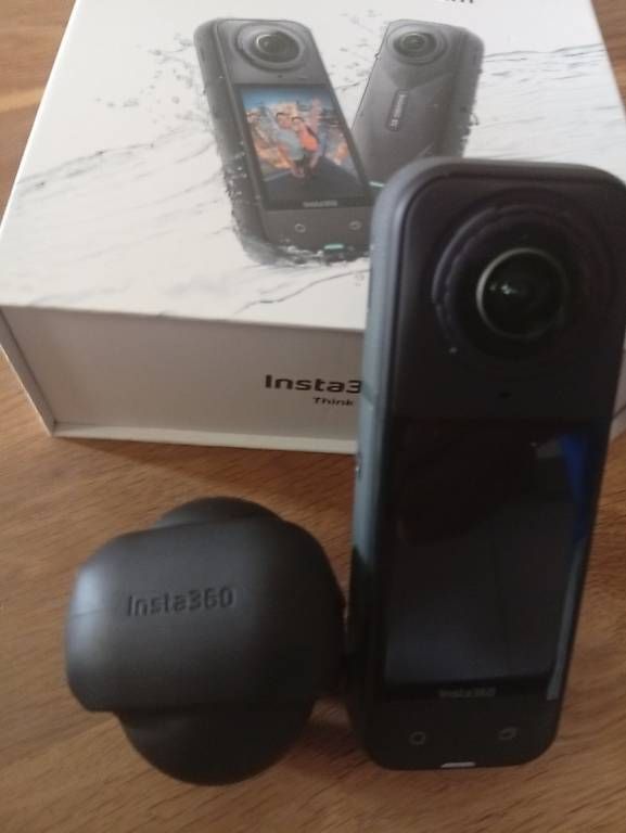 Action Cam: Insta 360 X5 – Usato da Montet (Broye) venduto da str_sy2b 1