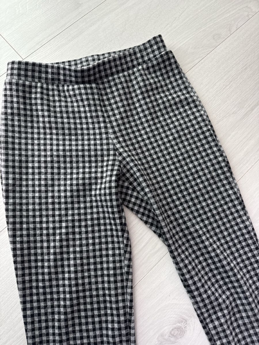 Mango Pantaloni: Mango Mädchen Hose 140 – Usato da Hägendorf venduto da laumatt 2