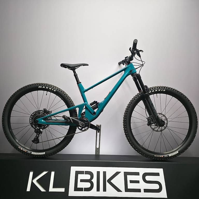 Velos: NEU SCOR MOUNTAINBIKE FULLY CARBON – Neu und originalverpackt aus Tübach von KL-Bikes