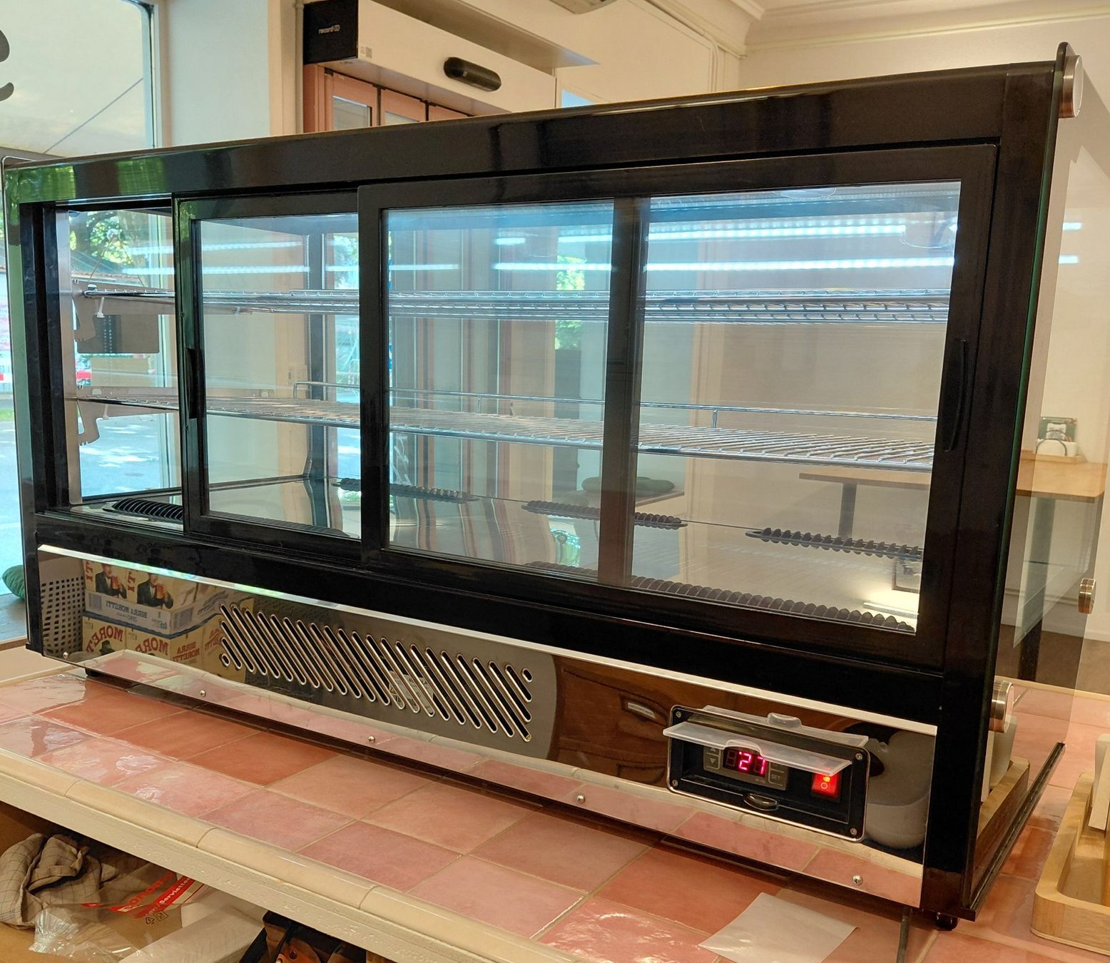 Kühlschrank: Kühlvitrine/Aufsatzkühlvitrine – Gebraucht aus Grenchen von cuc_8mdr 1