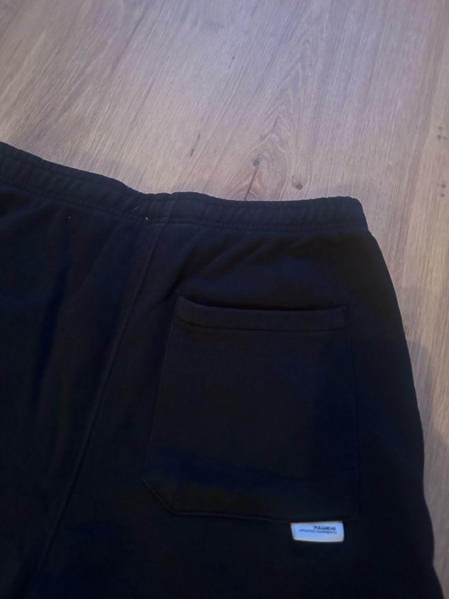 Pull&Bear Pantalons: Joggingshorts Pull&Bear  – D'occasion à Visperterminen par manunik 2