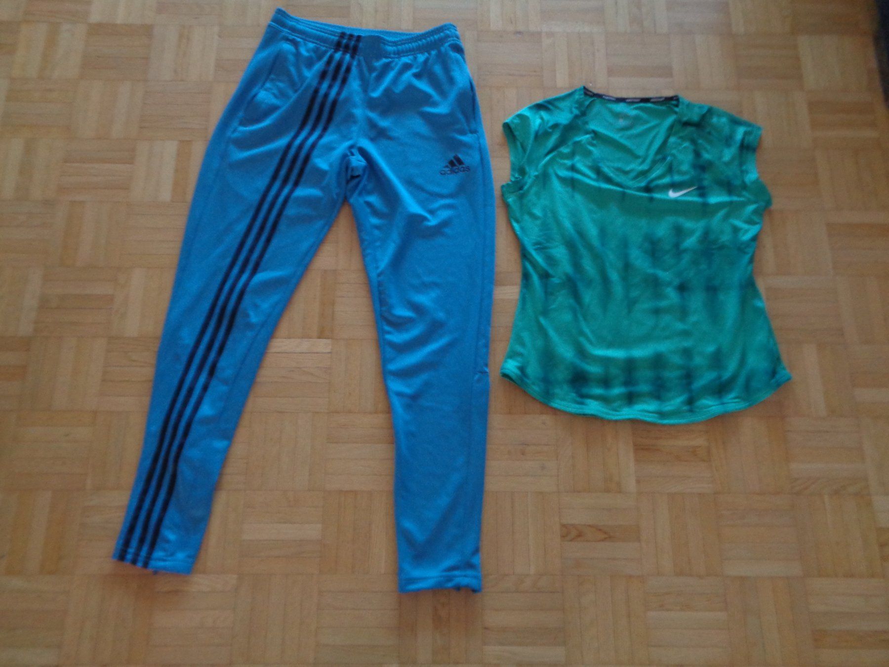 Adidas Lots de vêtements: Sportset Gr M – D'occasion à Dietikon par chroetli77