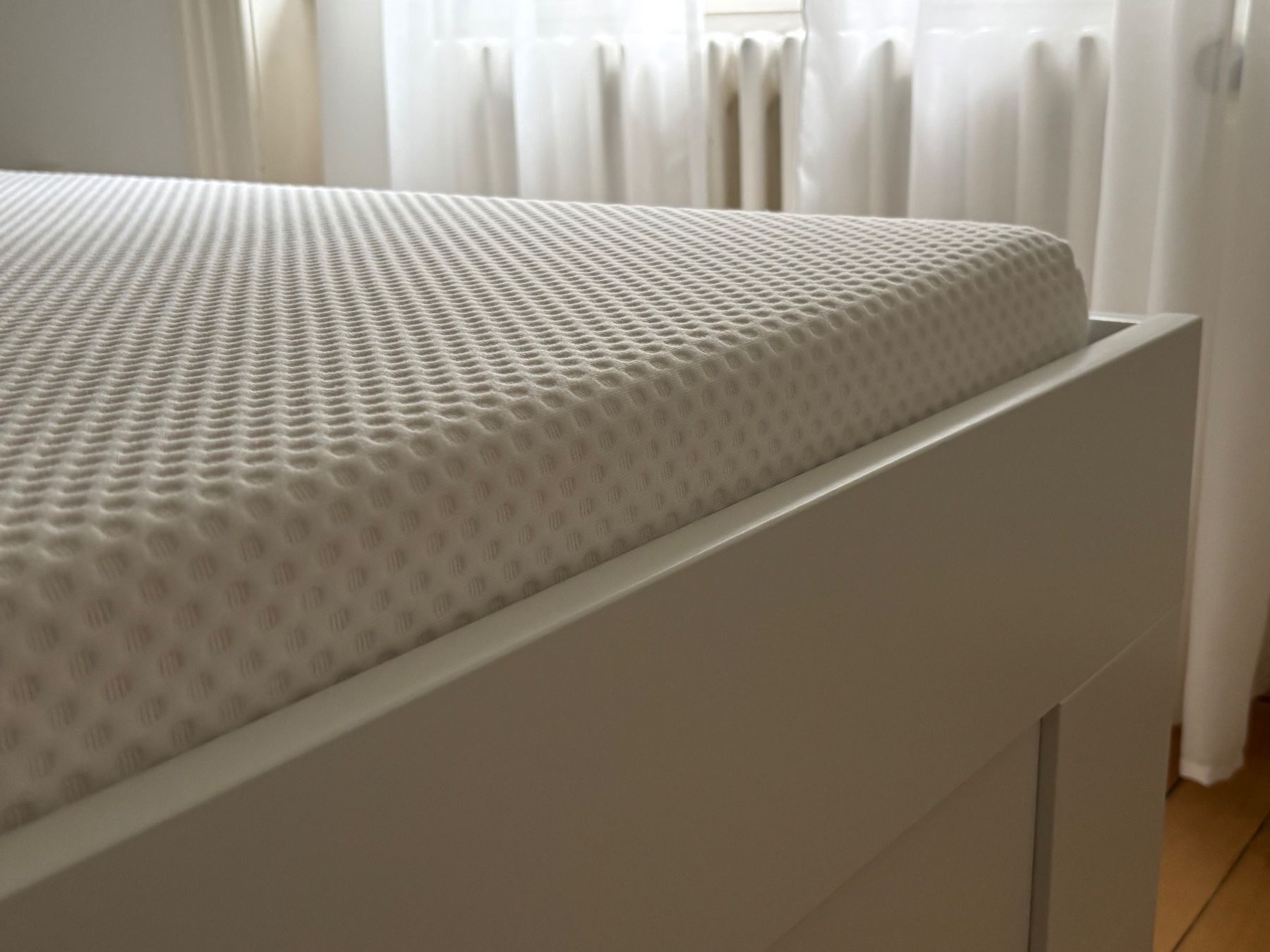 Betten: Bett / Bettgestell mit Schubladen / Bed with Storage ab 1.- – Gebraucht aus Zürich von nad_yj6c 2