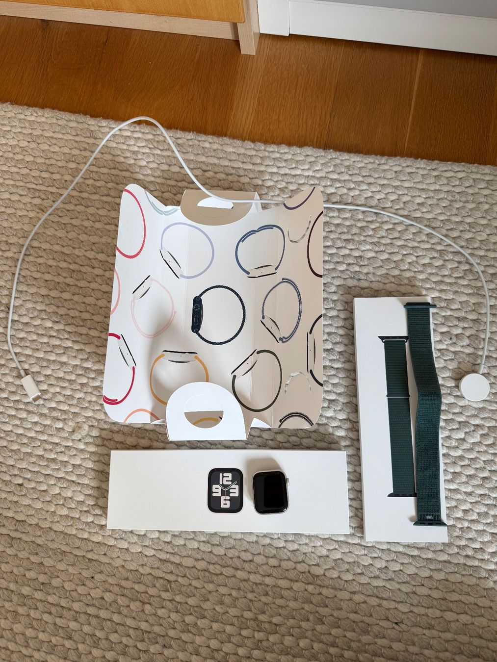 Apple Smartwatch: Apple Watch SE 2024 – Usato da Ammerswil AG venduto da reb_6btp