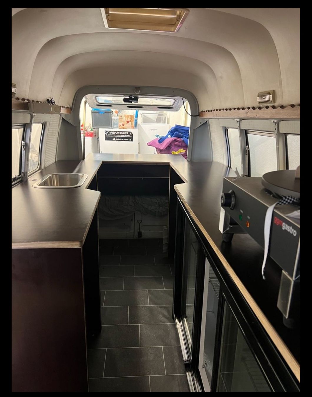 Renault Véhicules utilitaires: Mobile bar / Foodtruck Oldtimer – D'occasion à Zürich par Rios3 5