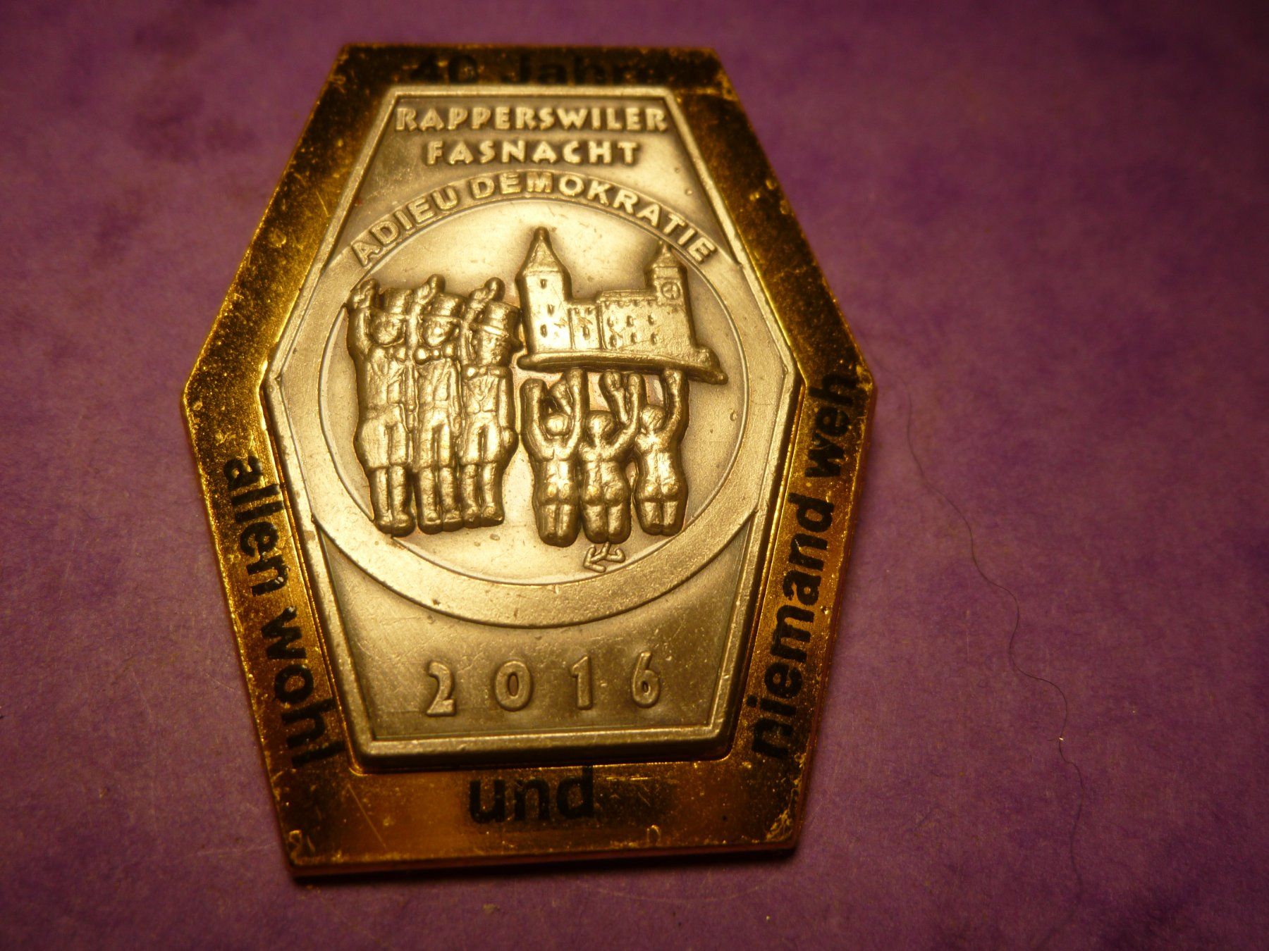 Plaquettes & Badges: RAPPERSWIL 2016 GOLD – D'occasion à Ried (Muotathal) par Mandarin02