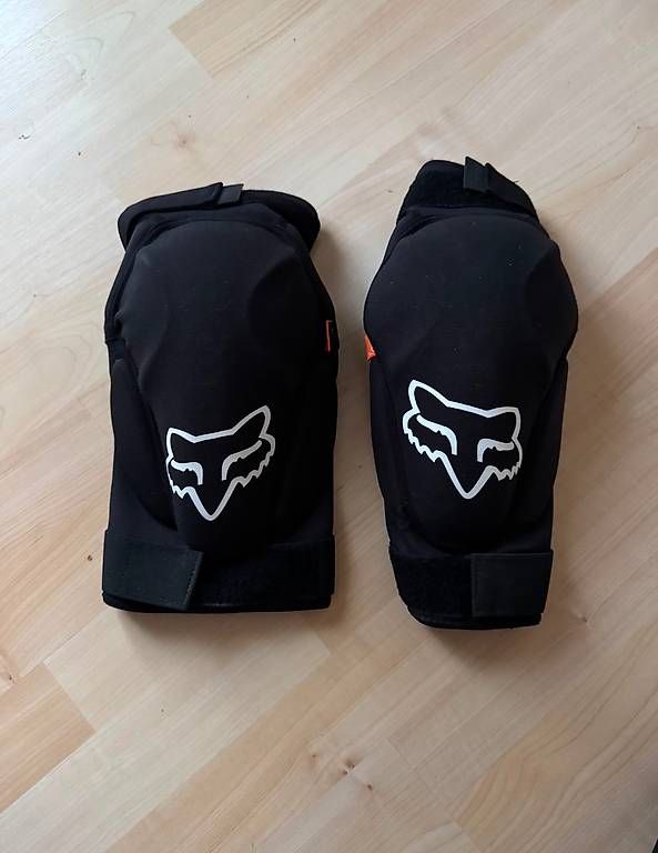 Protezioni & Imbottiture: Kneepads Fox M – Usato da Zürich venduto da fienne