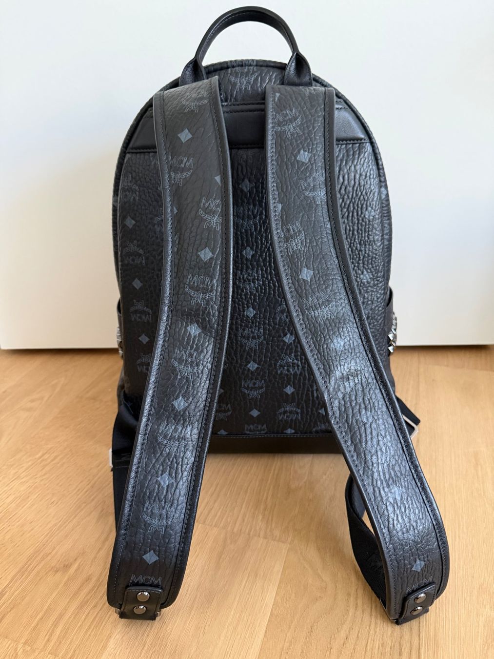 Mcm Zaini: MCM Stark Rucksack mittel - neuwertig – Nuovo (secondo la descrizione) da Kilchberg ZH venduto da Dorian7 5