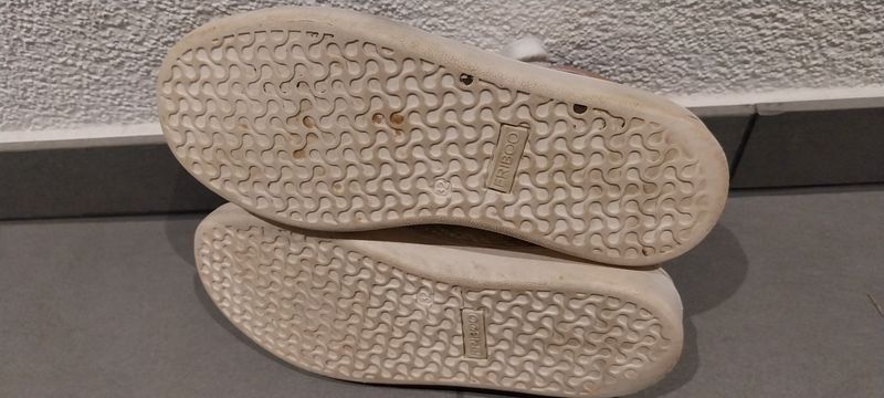 Friboo Scarpe per ragazze: Sneaker / Halbschuhe Gr. 32 – Usato da Oberhofen AG venduto da iitf2020 6