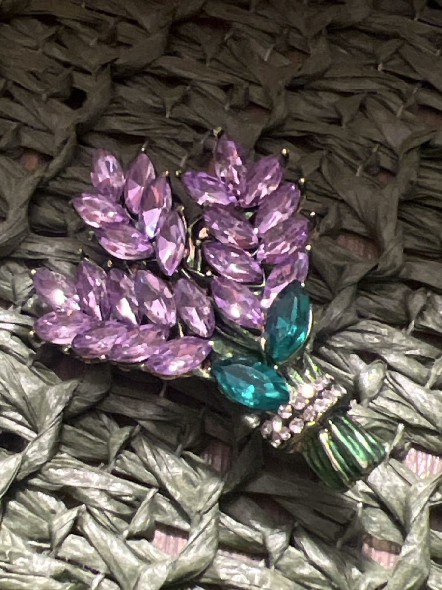 Spille & Fermagli: Schöne Brosche Lavendel – Nuovo (secondo la descrizione) da Seon venduto da Sunny-Schmuck78 1