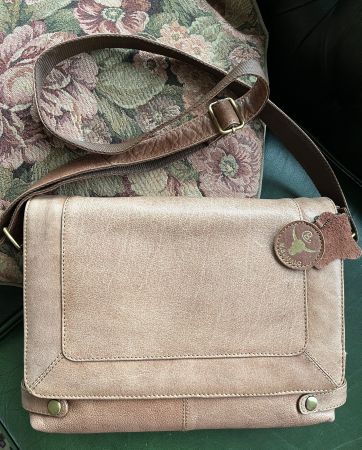sportliche Tasche / Umhängetasche - Leder