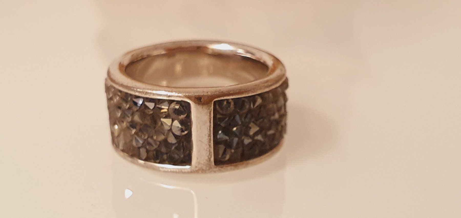 Anelli: Ring mit Steinchen Modeschmuck Gr 17=54 – Usato da Stansstad venduto da InStyle8 1