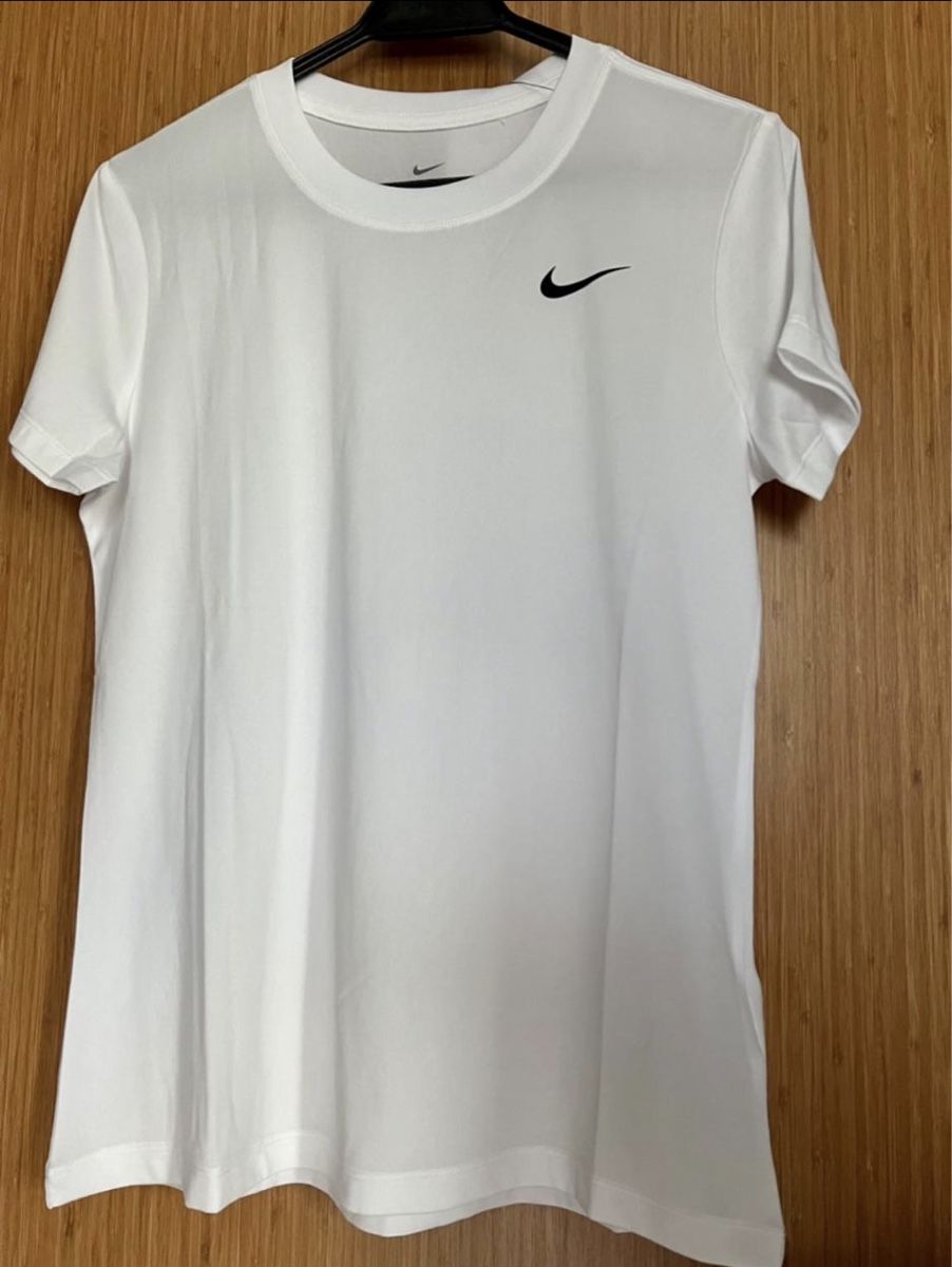 Nike T-Shirts: Nike T-Shirt – Neu und originalverpackt aus Frutigen von lurit
