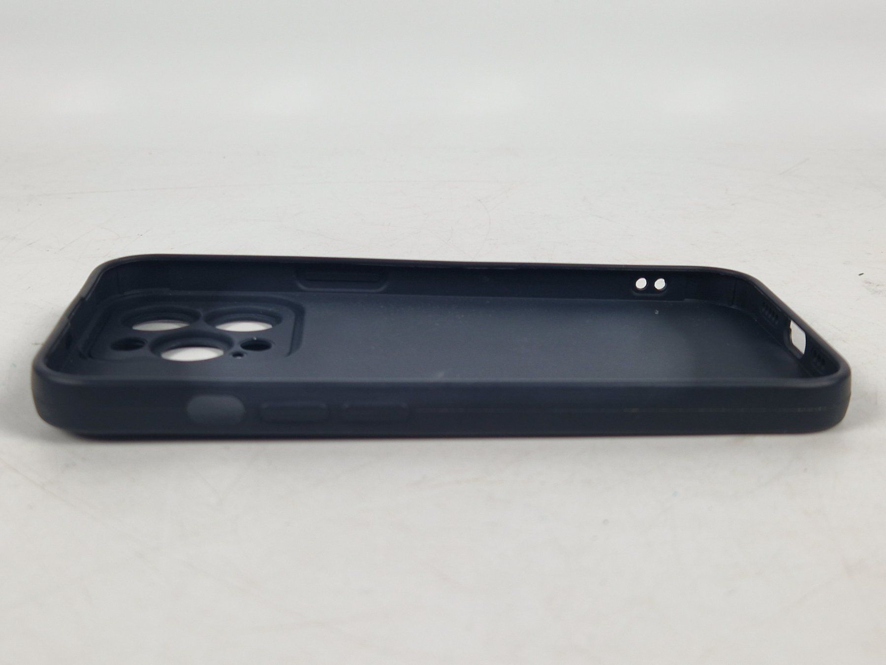 Apple Covers & Schutzfolien: Smartphone-Hülle für iPhone 13Pro "Weekdays" – Gebraucht aus Muhen von Restwert_Muhen 5