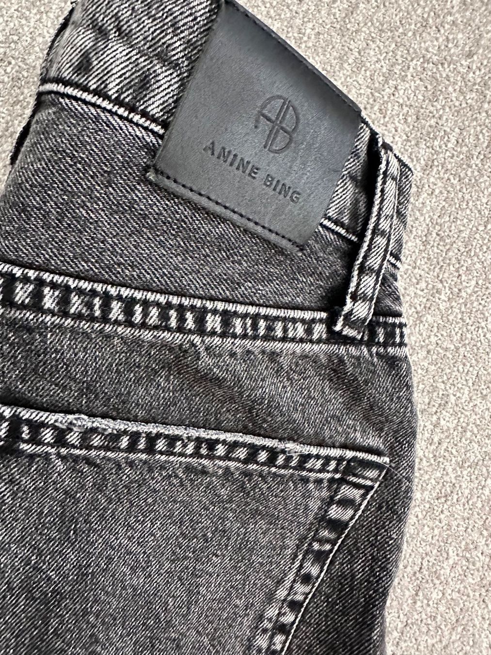 Anine Bing Jeans: Anine Bing  Shorts – Usato da Aeugstertal venduto da Stella2503 3