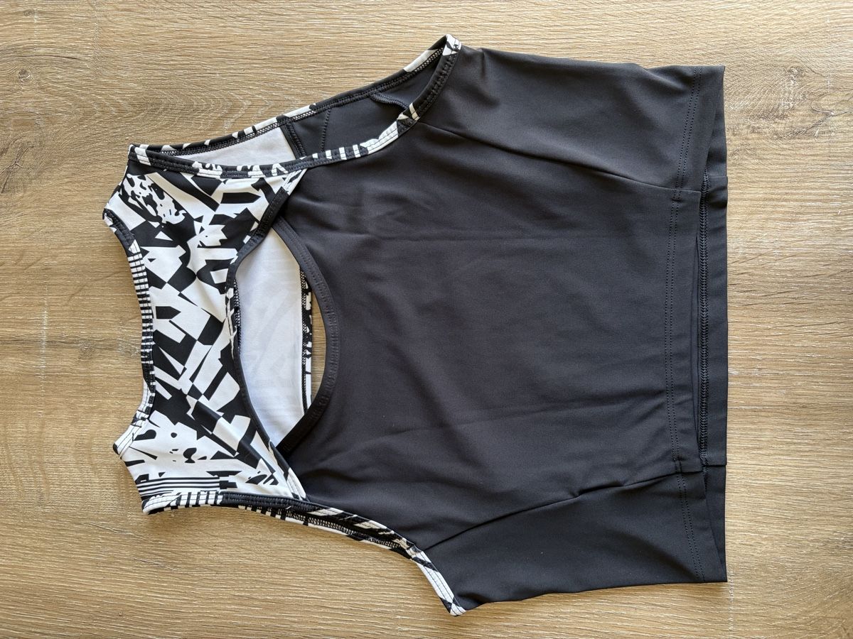 Gymshark Tops: Top Gymshark taille S – Neuf (Voir description) à Dully par CELINE.D11 1